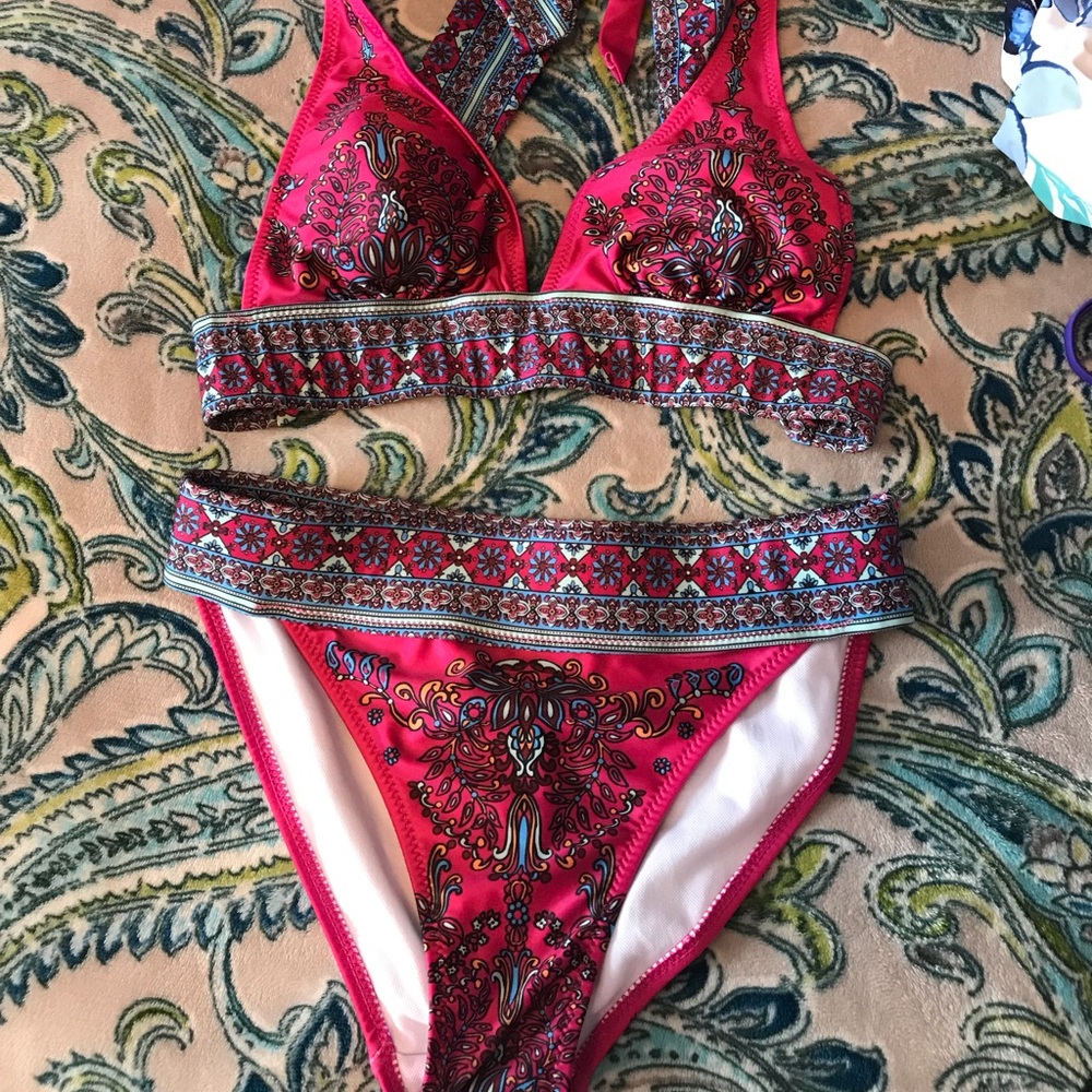 Victoria’s Secret bikini